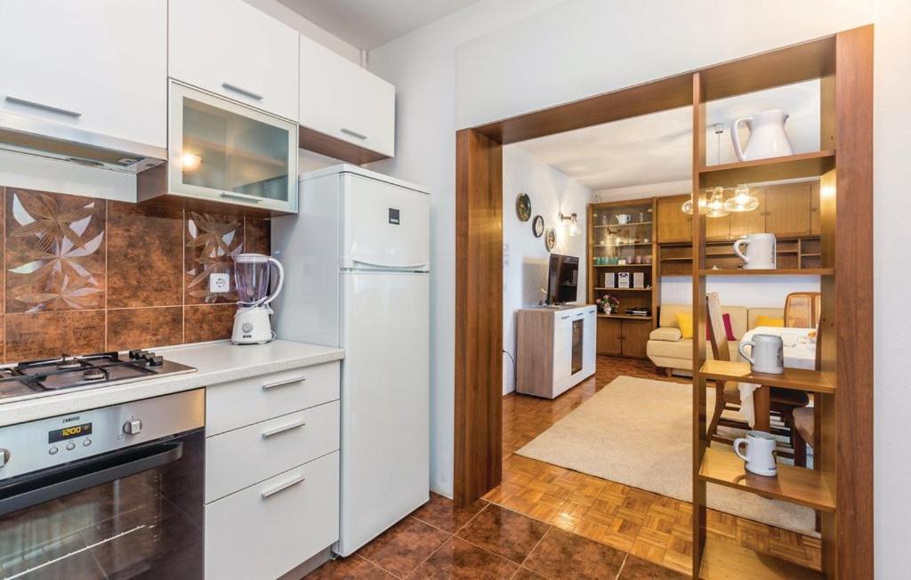 Apartments Vesna Pinezići Buitenkant foto